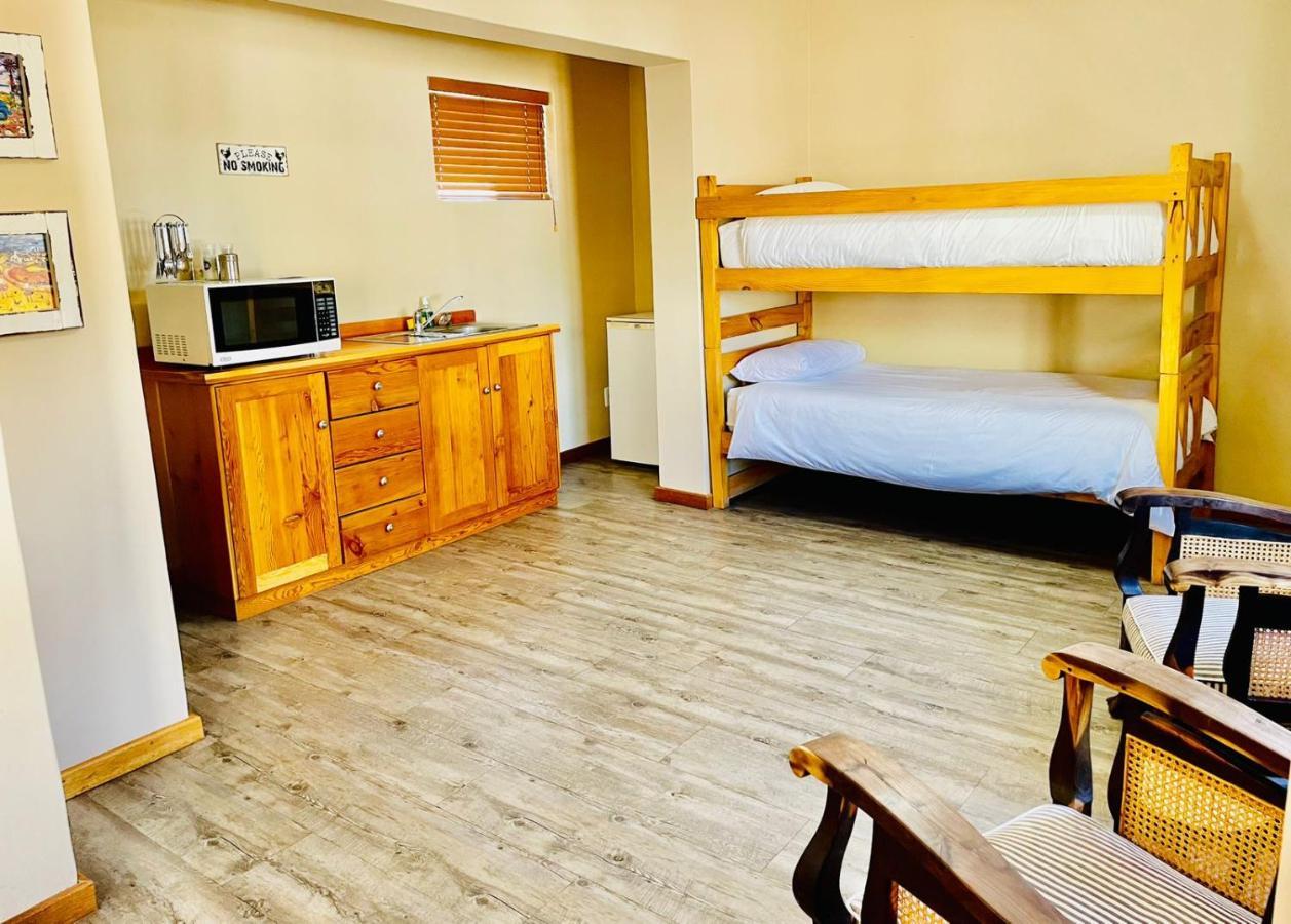 Travalia Guest Farm Villa Nelspoort Luaran gambar